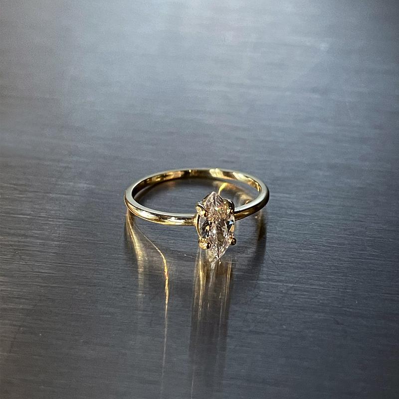 14K White Marquise R.