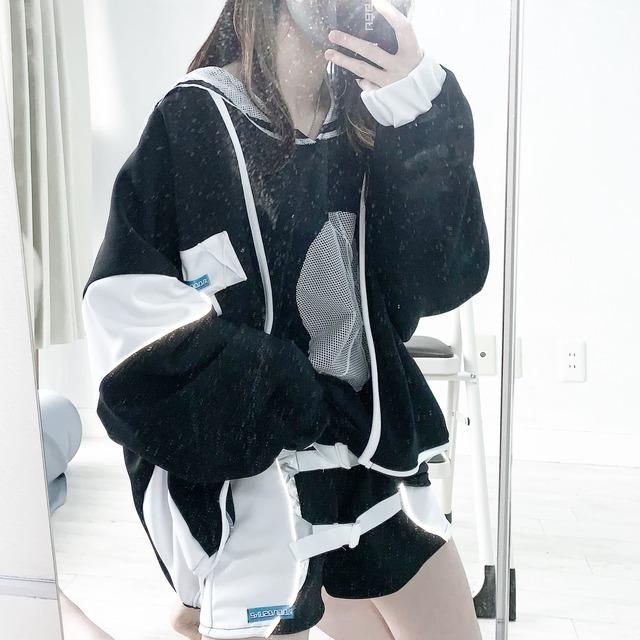 ブラック×  ベルトホワイト　ベルトショートパンツ