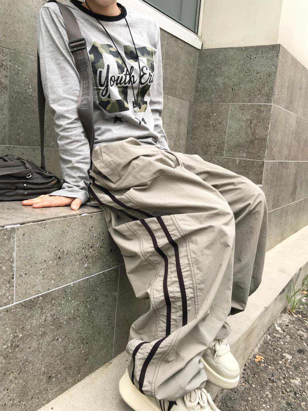 남녀공용 후타미 나일론 트랙 스티치 커브드 팬츠 (2color)