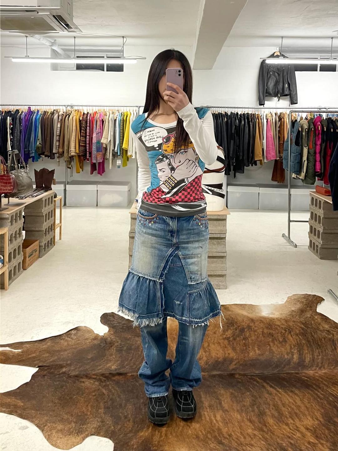 LOVE MOSCHINO punk t-shirts | 후루츠패밀리