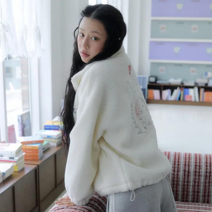 [29EDITION][서지수PICK] DEWLING Heart Teddy Bookle Jumper _D254MSJ123