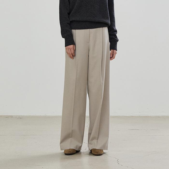 ONE TUCK WIDE FIT SLACKS - BEIGE
