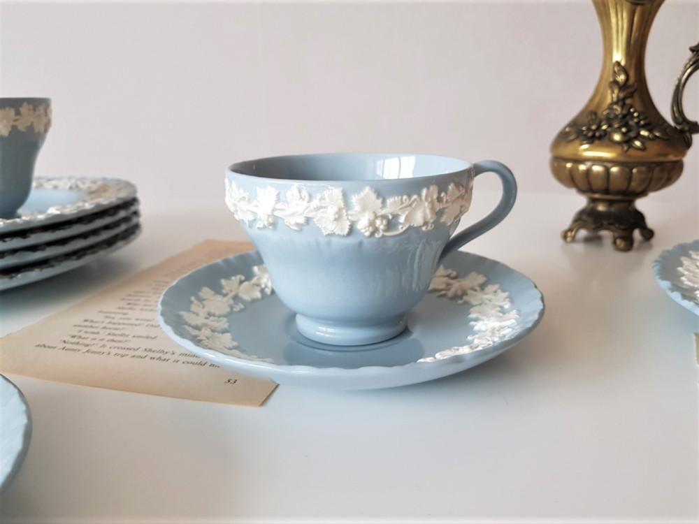 빈티지 웨지우드 퀸즈웨어 크림 온 라벤더 쉘엣지 잔소서 / Wedgwood