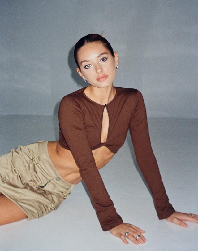 Zen Long Sleeve Cut Out Top in Chocolate - XXS
