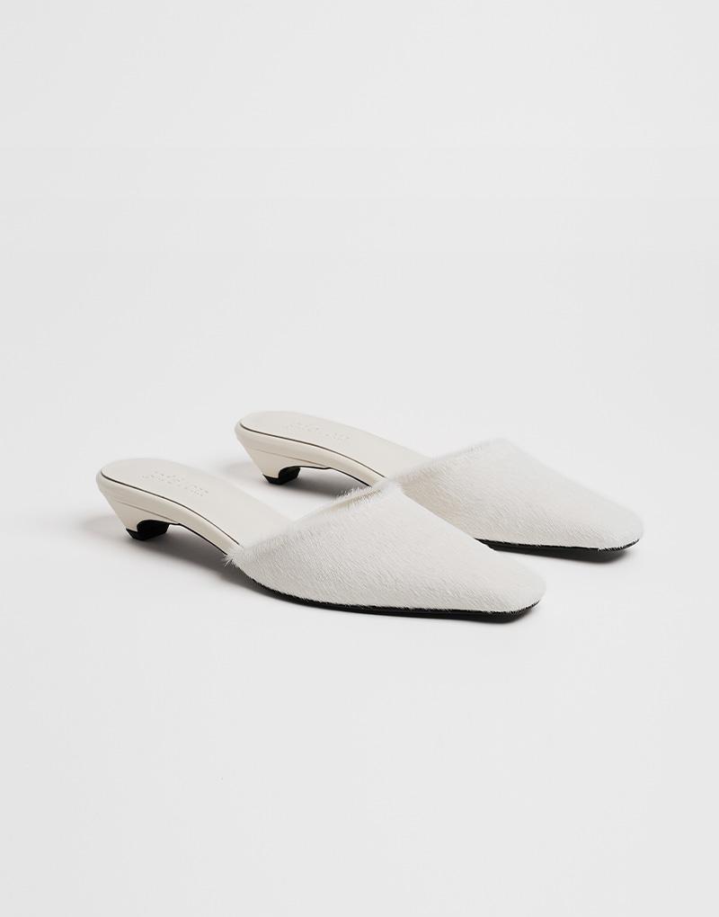 SOYO 90s mules_ecru pony hair