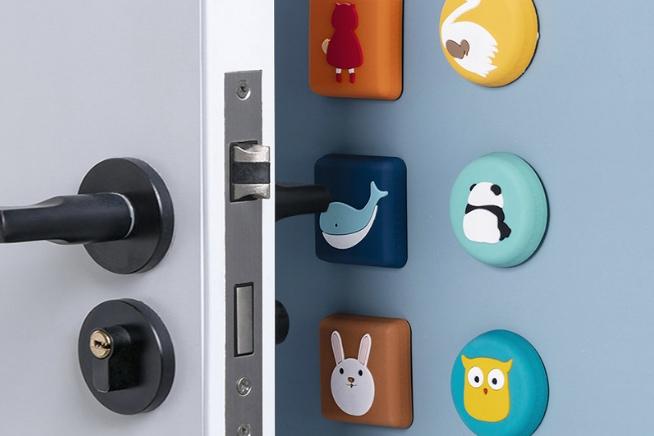 실리콘 도어충격 쿠션 방문도어 스토퍼 손끼임 패드 방문쾅 문찍힘 문소리 찍힘 문콕 방지