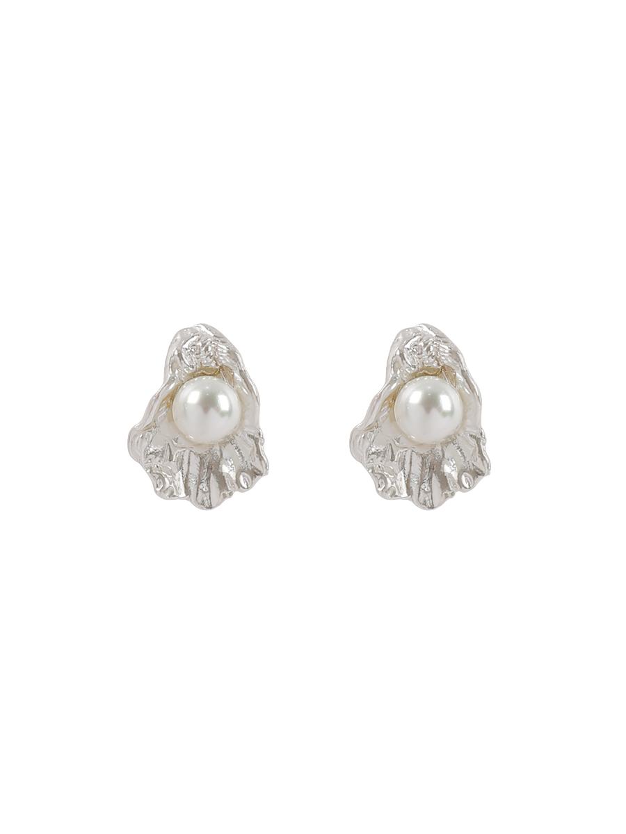 Oyster Pearl Earring