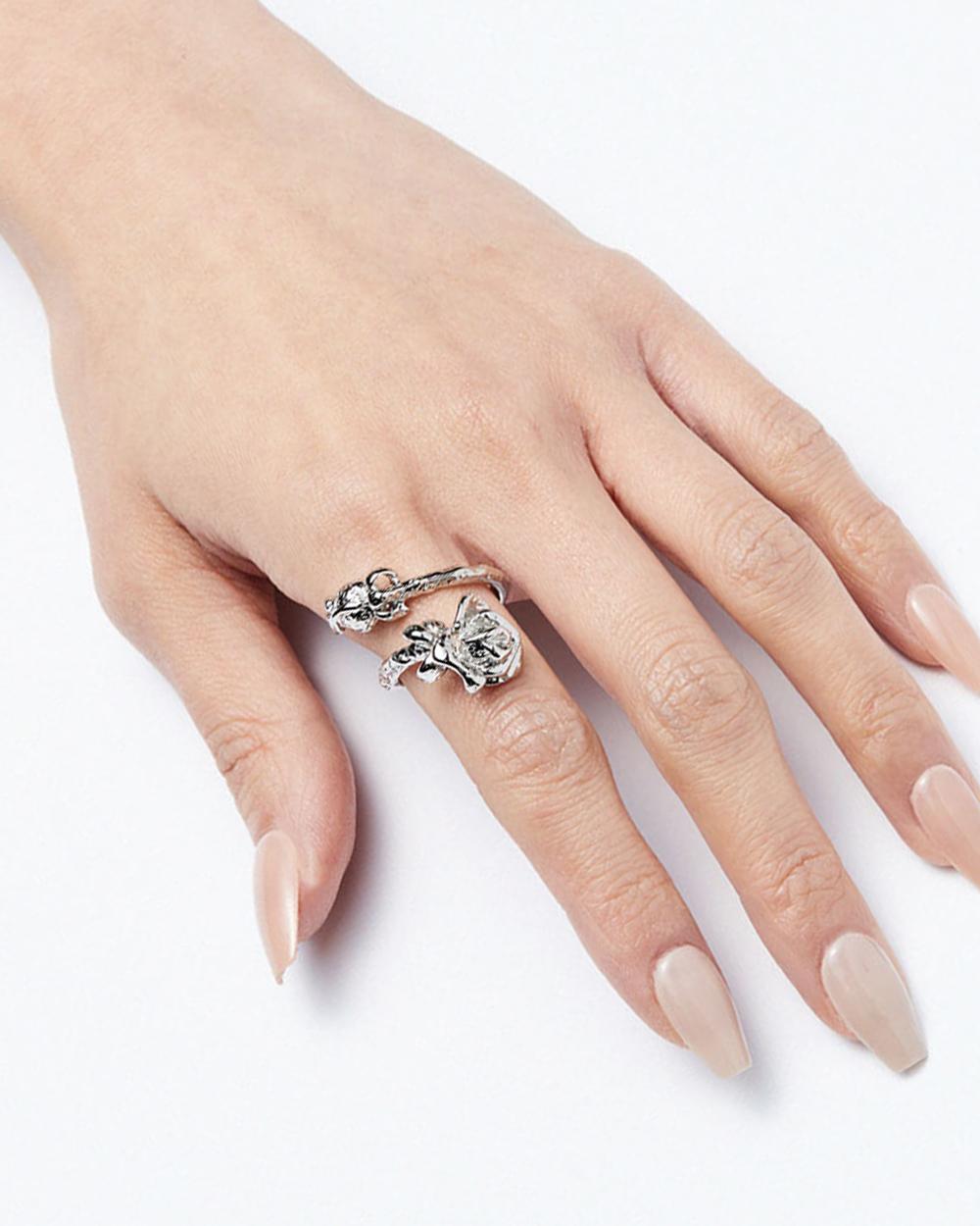 Wild Rose Twisted Ring Silver