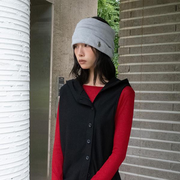 BUTTON HOODIE VEST (BLACK)