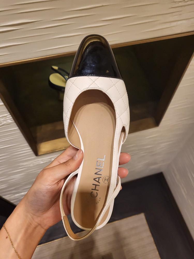 [Chanel] 샤넬 로고 퀼팅 슬링백 2CM (4컬러) G39221 Y55956