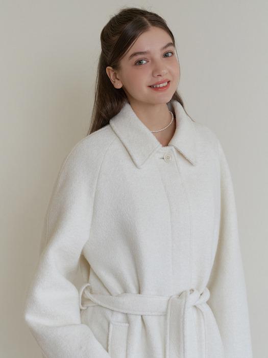 Wintry boucle coat (ivory)