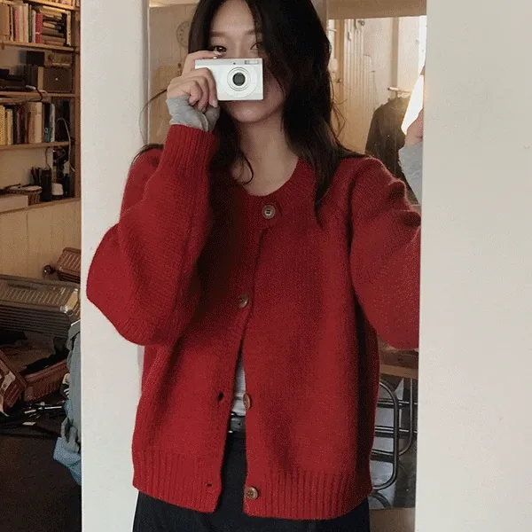 [❤️기본템] 리얼도톰 비조가디건 - 4 color (라운드가디건/캐쥬얼/러블리/래글런/아방핏/우드톤단추/포근함)