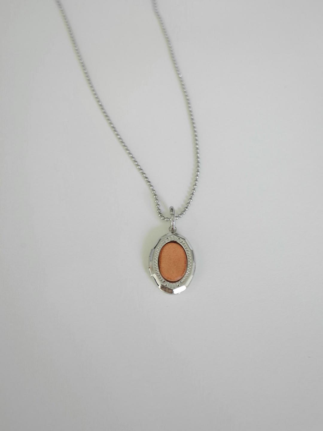 pendant necklace (natural)