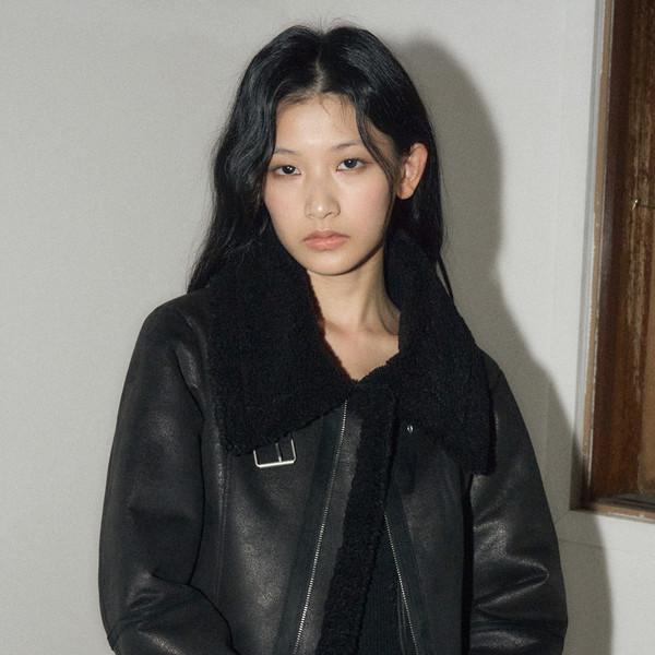 [12월 20일 예약배송] 피티드 스웨이드 무스탕 [블랙]