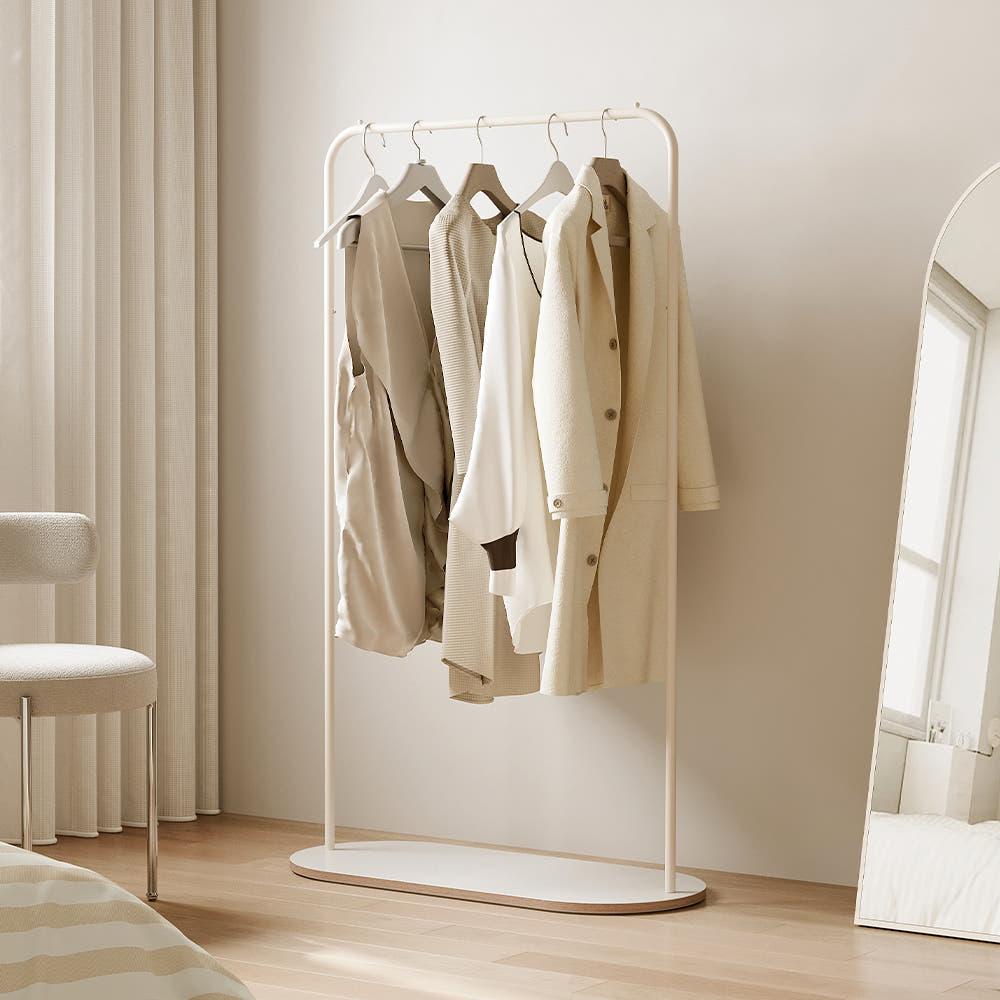 소프시스 E0 올리브 우드 스탠드 행거 900