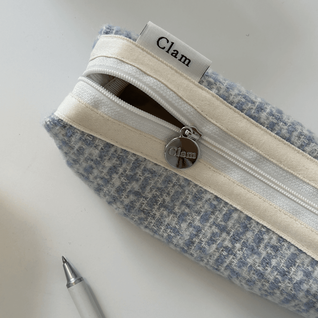 Clam round pencilcase _ Blue cake