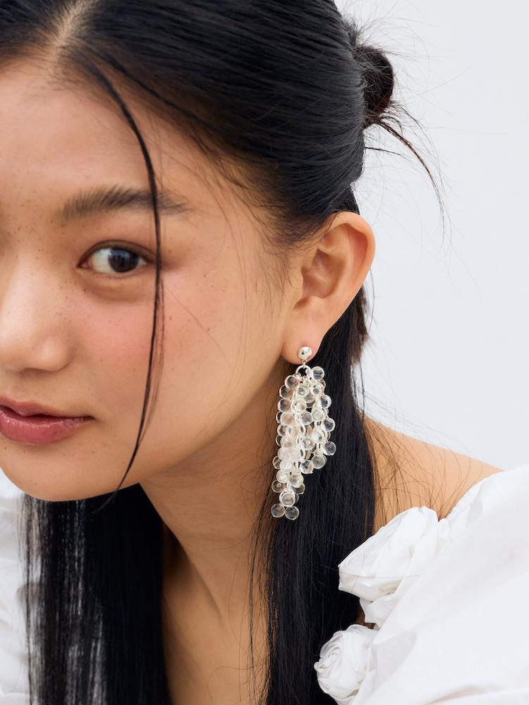 CLEAR DROP EARRING