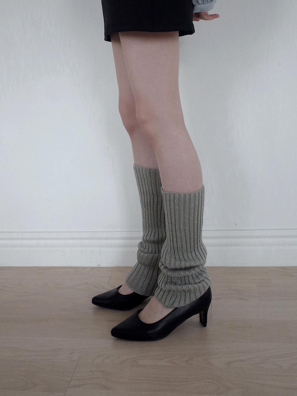 stage leg warmer