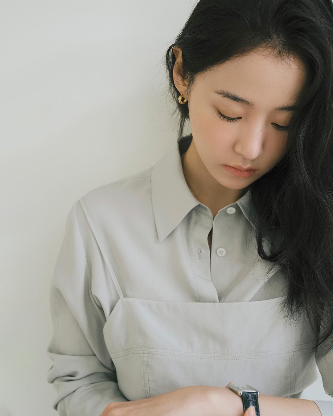 루엔 블라우스