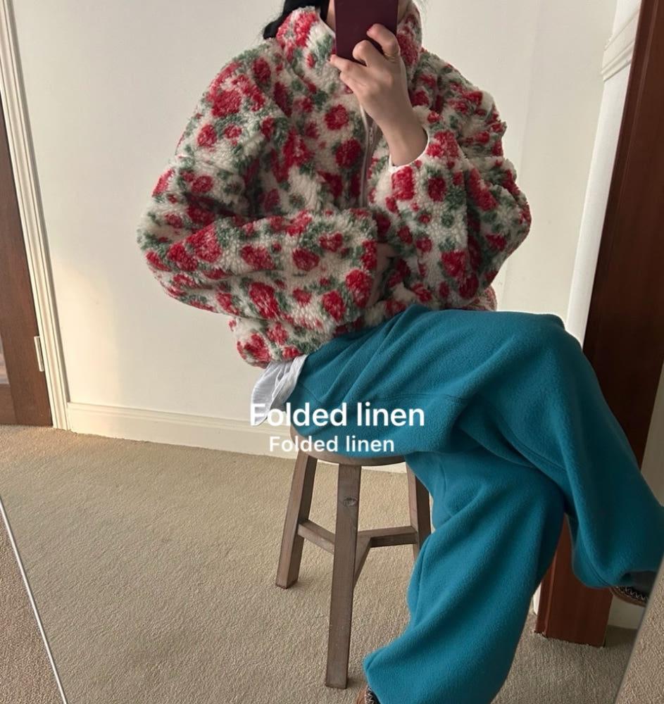 Basket 바스켓 로즈 덤블 점퍼 플라워 아노락 반집업 하이넥 플리스 점퍼(1color)