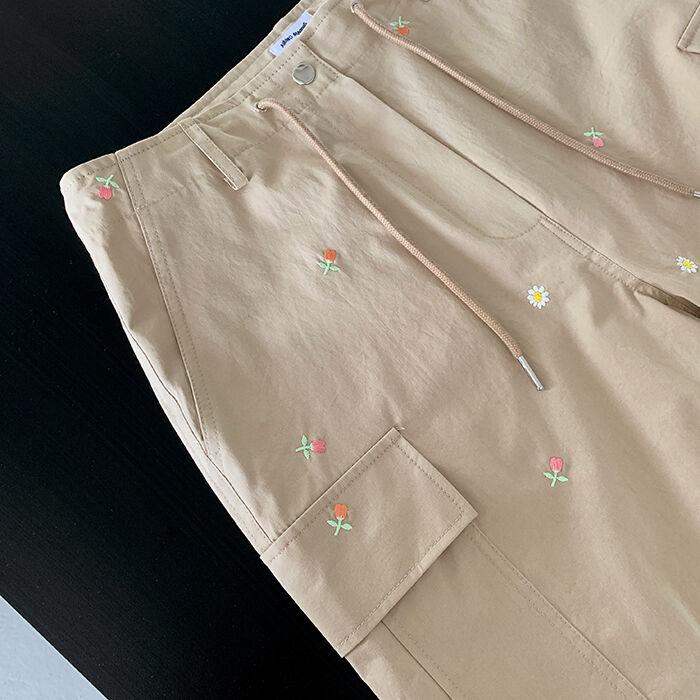 airing made/ flower military pants