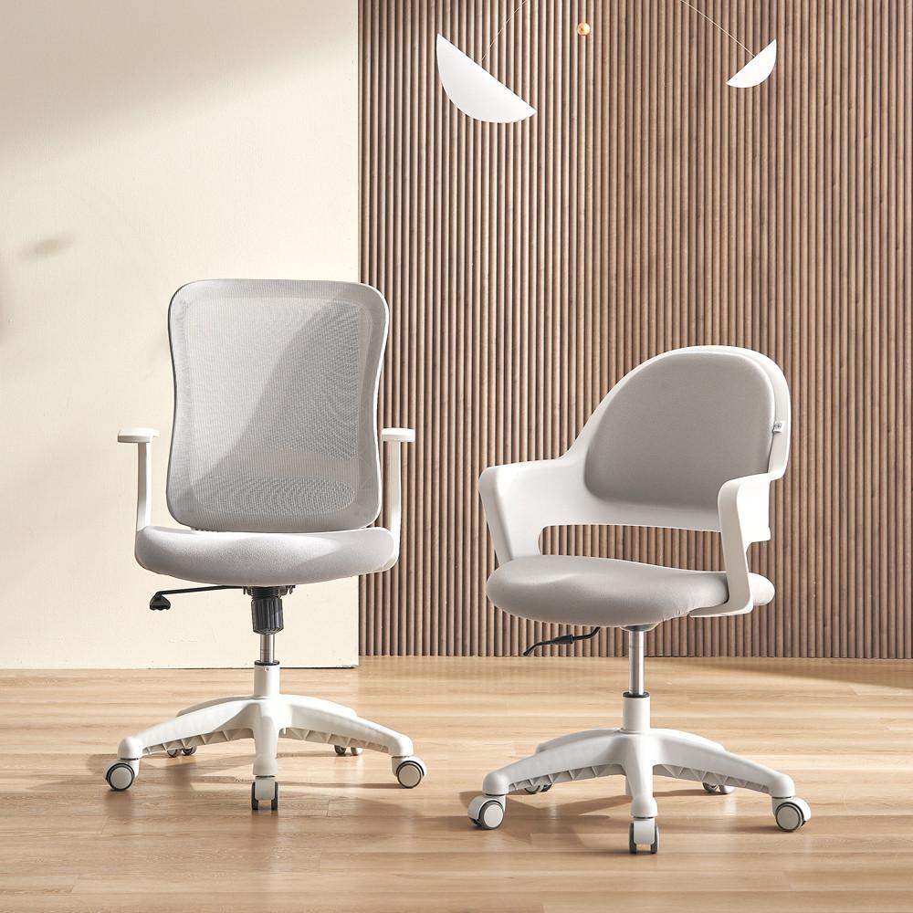 핀란디아 화이트 그레이 책상의자