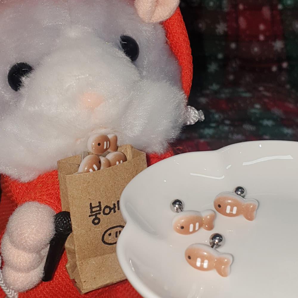 따끈따끈 붕어빵 피어싱