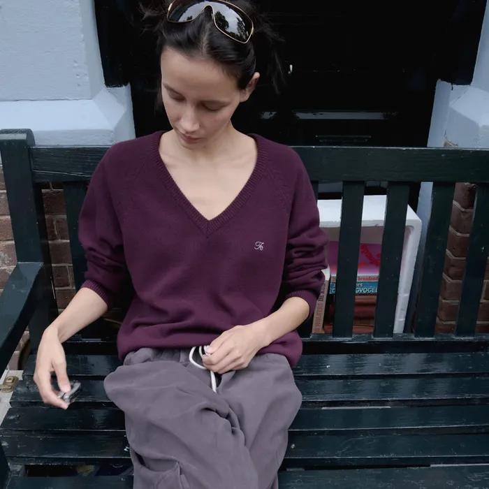 [14th] Mild cashmere v-neck knit - grape