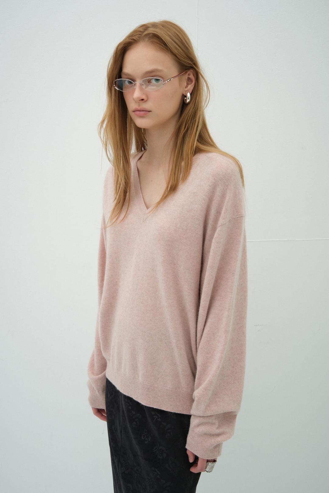 RACCOON V-NECK KNIT_LIGHT PINK