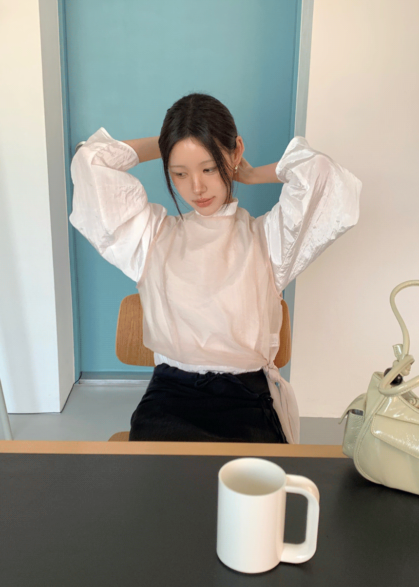 투즈룸 [💐레이어드] 시스루 베스트 블라우스