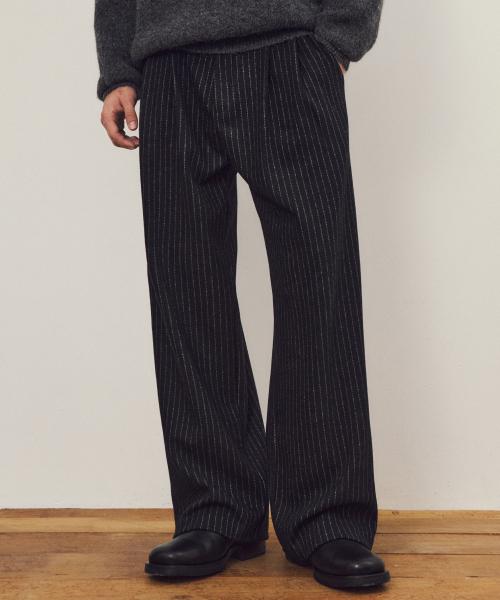 에센셜 핀 스트라이프 울 밴딩 슬랙스 2COLOR