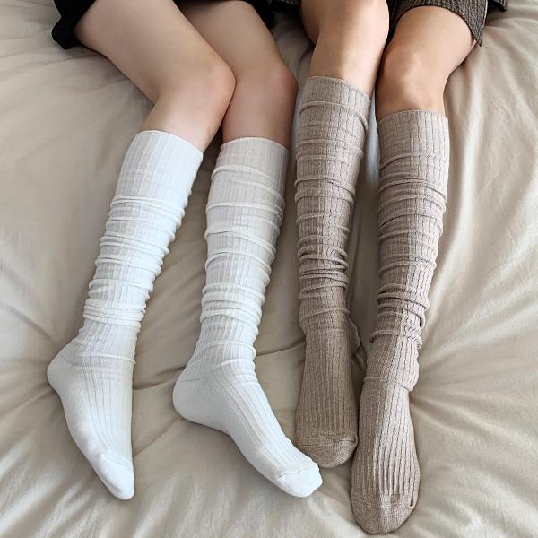 수앤수 쫀쫀👍 아레즈 주름 골지 슬림 무지 니삭스 롱 양말 (23T384)