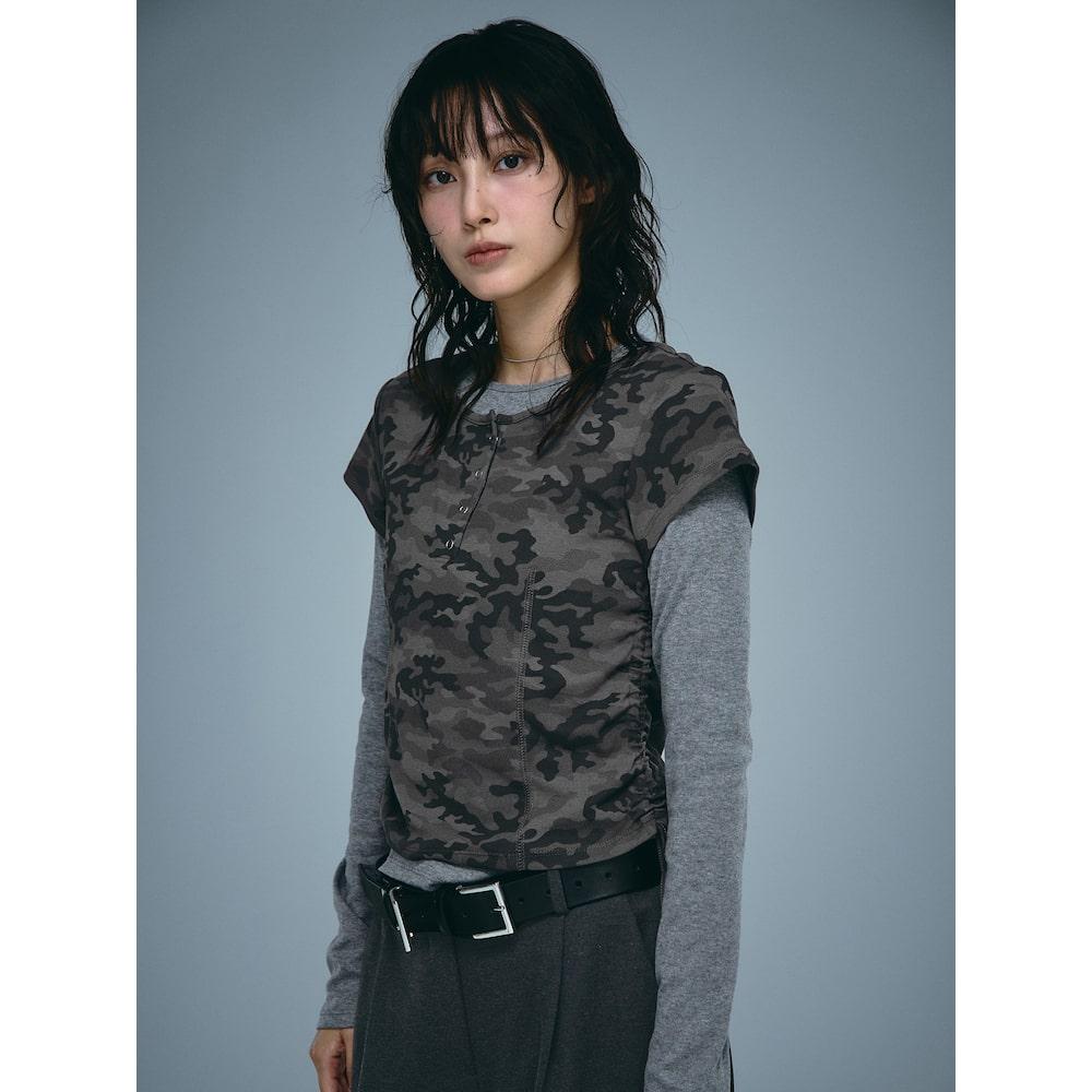 에잇세컨즈 카모 레이어드 티셔츠  애쉬 (125X41MQ64)