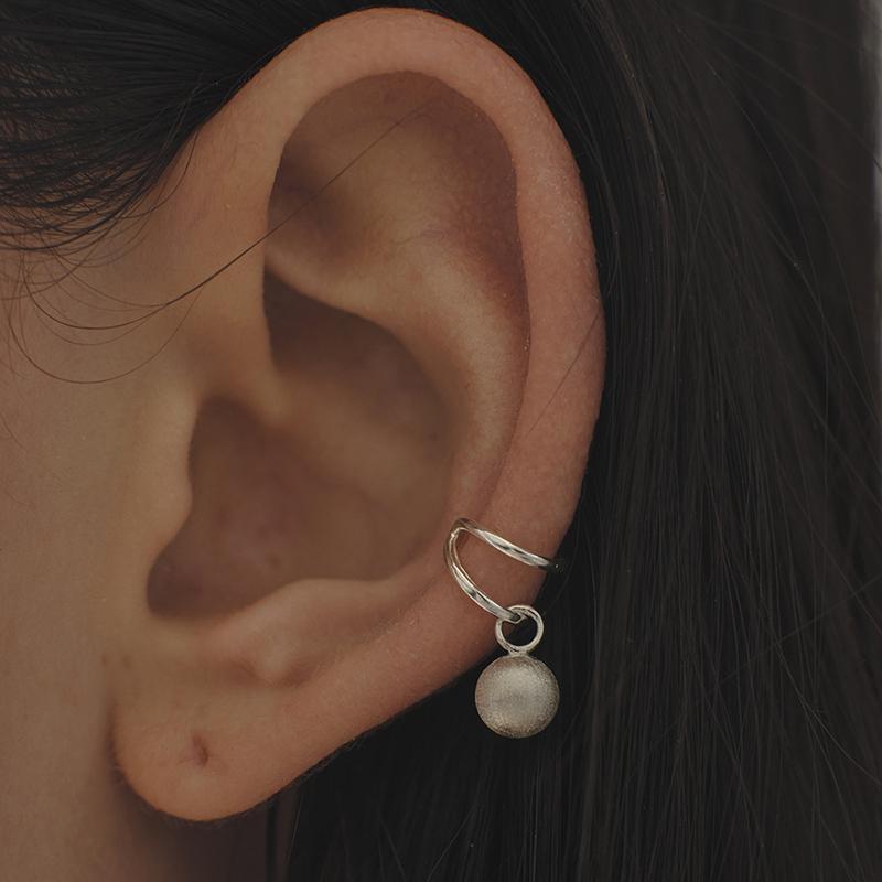 petit ball earcuff