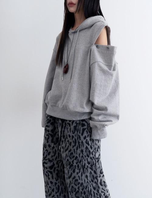 one slit hood tee