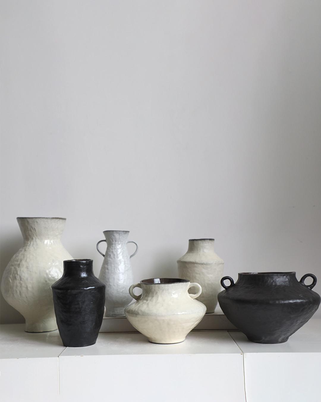 8designs 비정형 항아리들