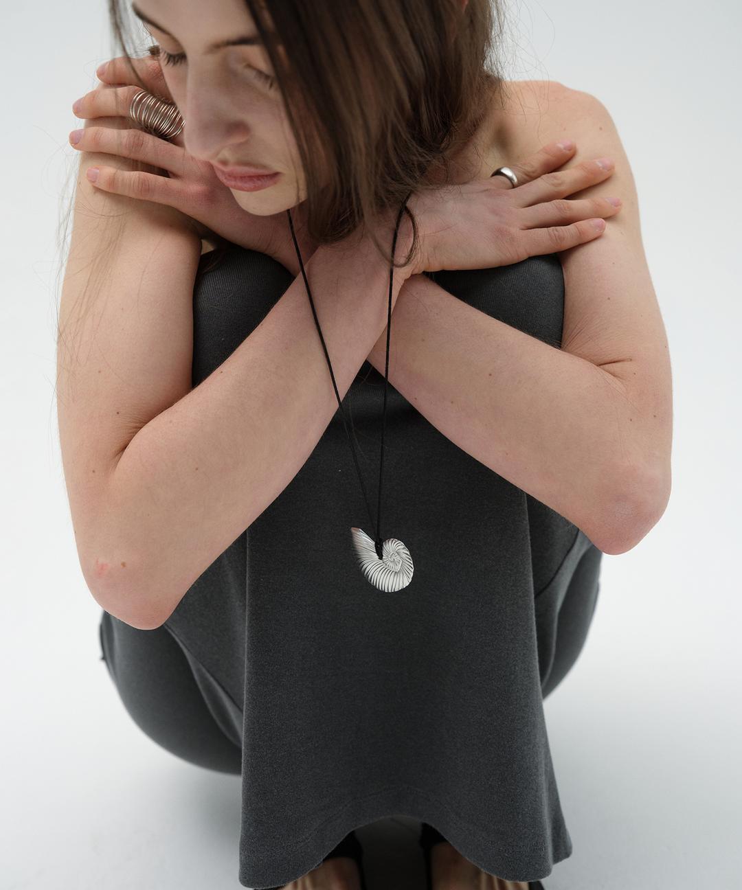 로우타이드 SHELL NECKLACE [SILVER]