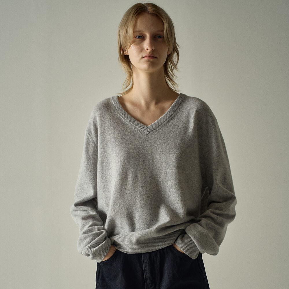 [2차 10/13예약배송] 에센셜 브이넥 니트_light grey