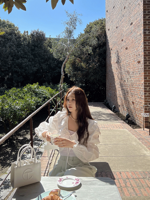 폴비 오픈 블라우스