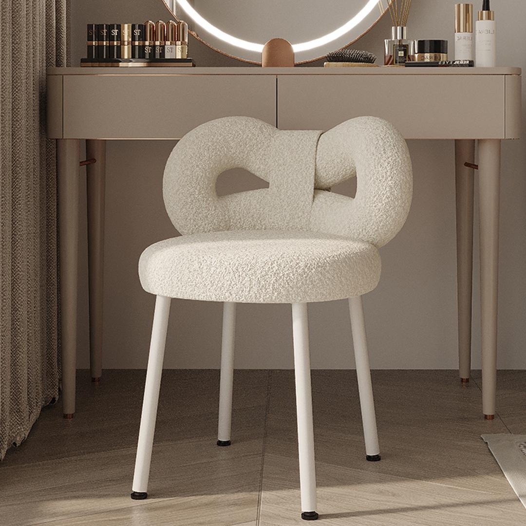 Ribbon Kitsch Stool 리본 키치 화장대 스툴 의자