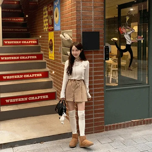 [당일출고/기모소재] 미닝 단추 러블리 발레코어 스트랩 리본 니트 티셔츠