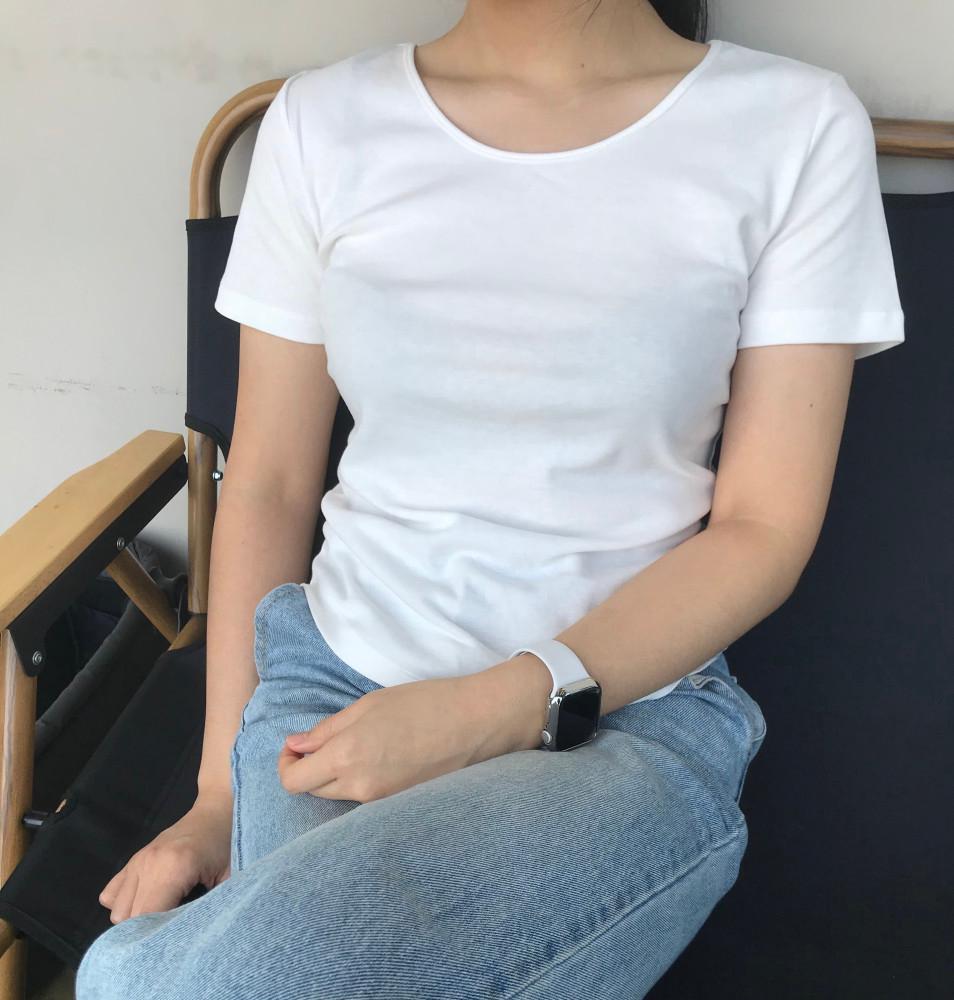 헬베티카 데이 유넥 티셔츠 (2color)