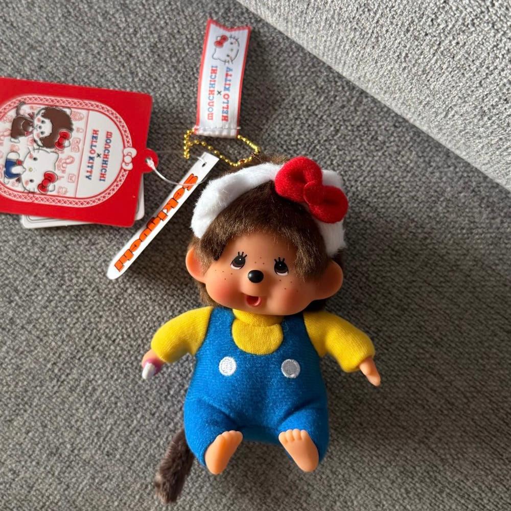 헬로키티X몬치치 한정판 콜라보 키링 가방 악세사리