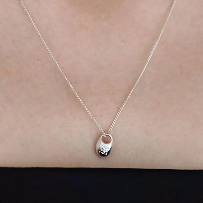 Bare Necklace 004