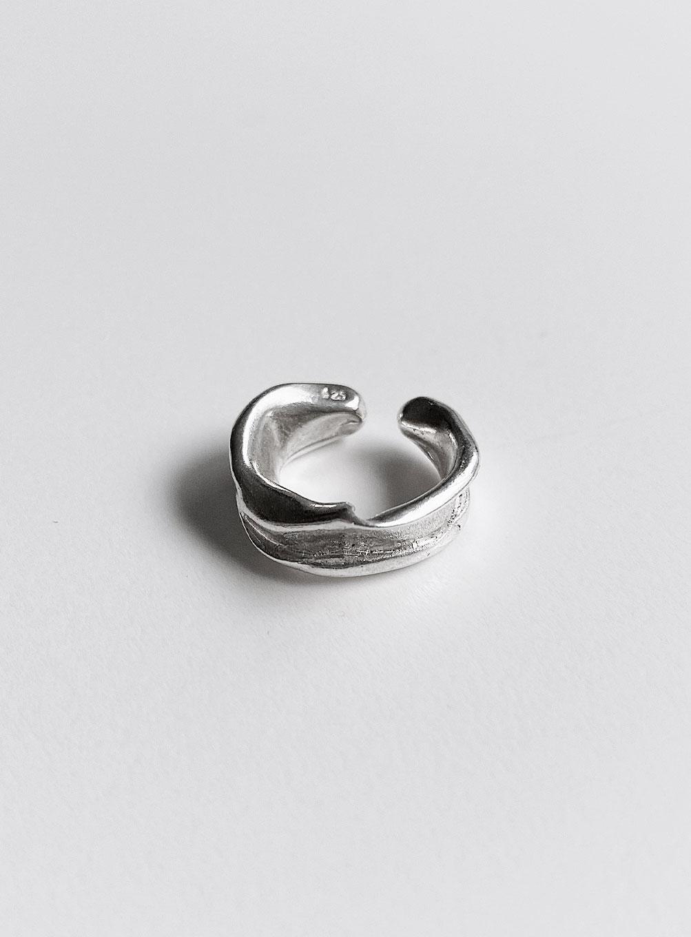 Rough earcuff (silver/gold)
