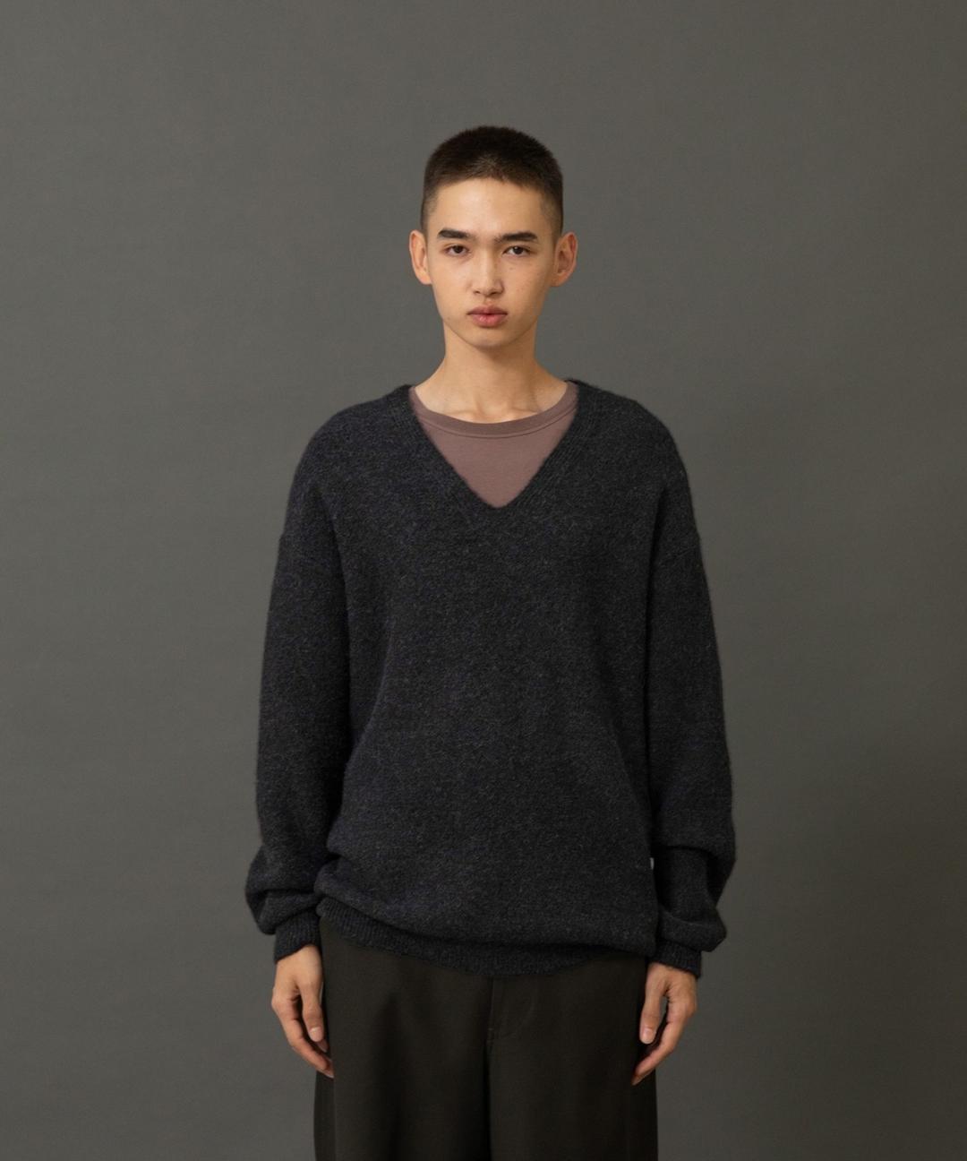 Current V-Neck Knit (Coal)