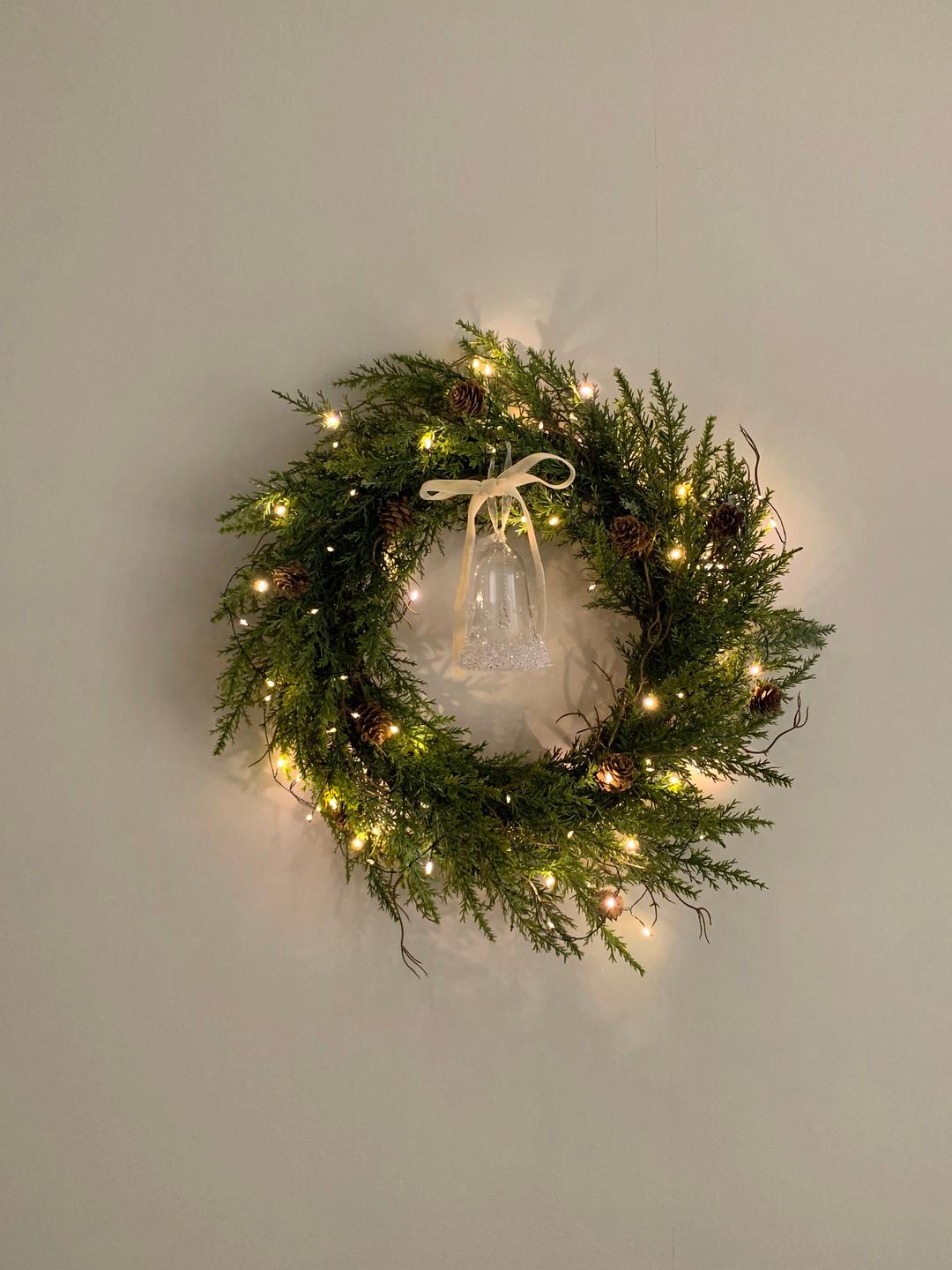 mood christmas wreath