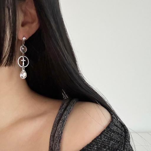 (귀찌/피어싱O) 대천사 유니크 투명 십자가귀걸이