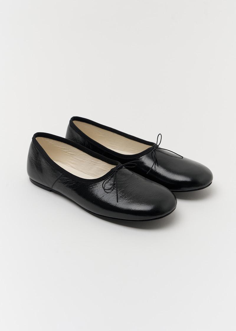 (EXCLUSIVE) PATENT BALERINA FLAT IN BLACK