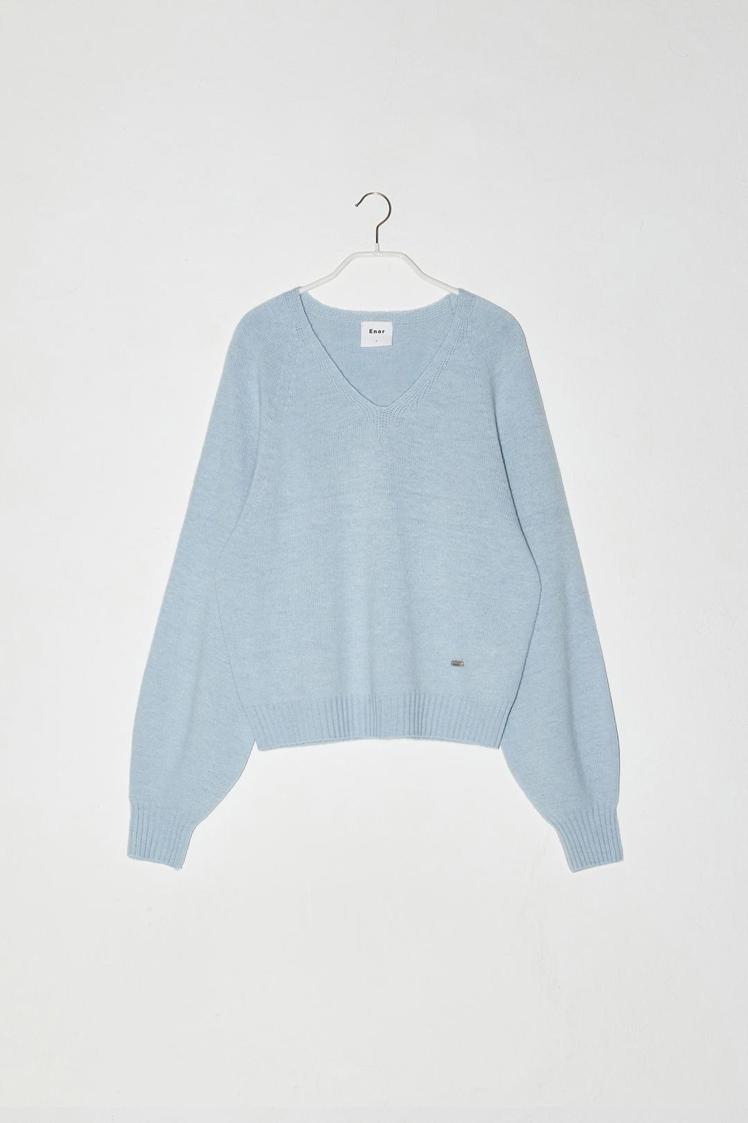 BASIC V-NECK RAGLAN KNIT